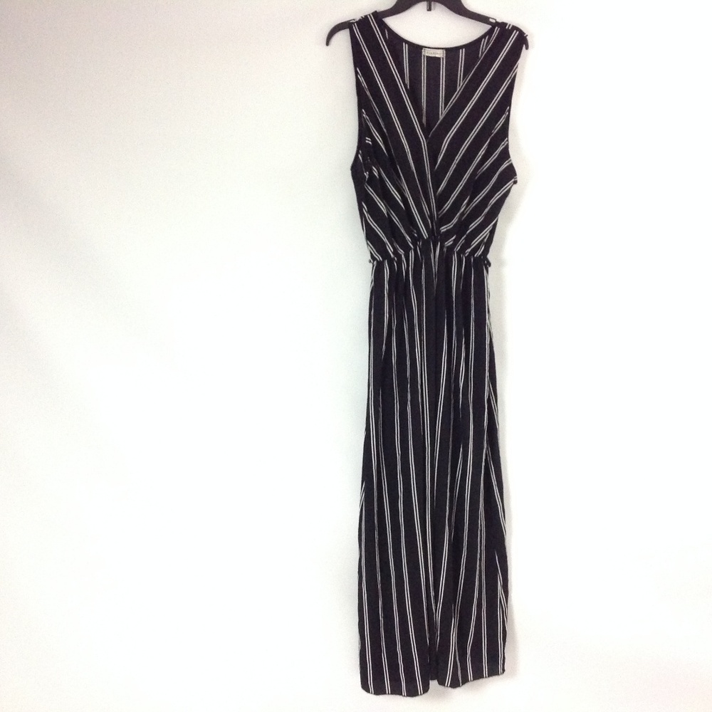 Klaxons Women's Dress Pinstriped Size XL V-Neck